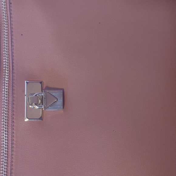 Michael Kors Luxury Pink 👜 - Picture 7 of 7